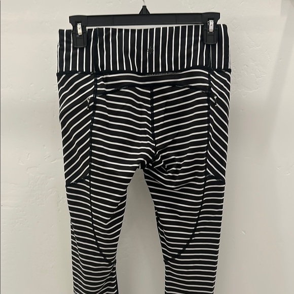 Athleta Black and White Striped Leggings - Picture 5 of 5
